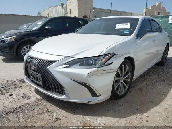 58ABZ1B12KU029543 2019 LEXUS ES - Image 2