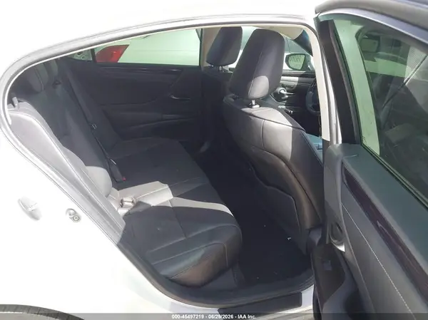 58ABZ1B12KU029543 2019 LEXUS ES - Image 8