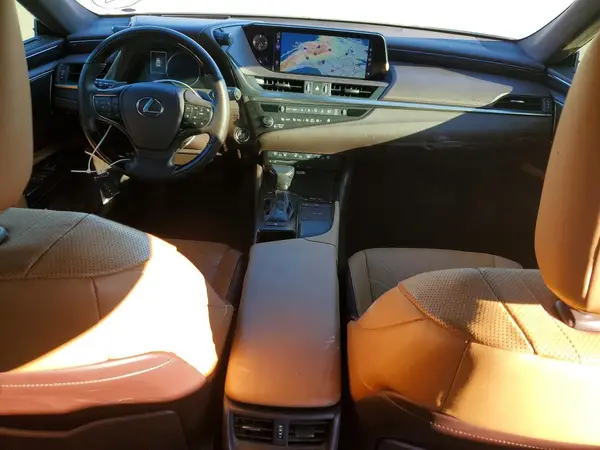 58ABZ1B12KU030093 2019 LEXUS ES - Image 8