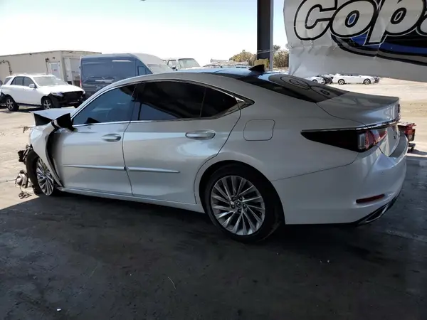 58ABZ1B12KU034693 2019 LEXUS ES - Image 2