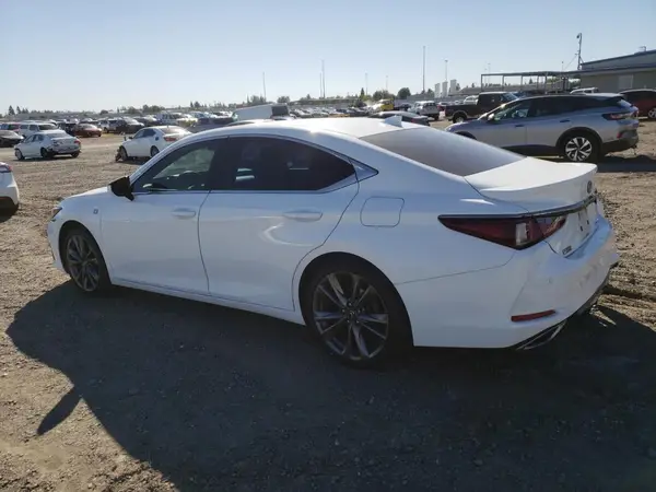 58ABZ1B12KU040865 2019 LEXUS ES - Image 2