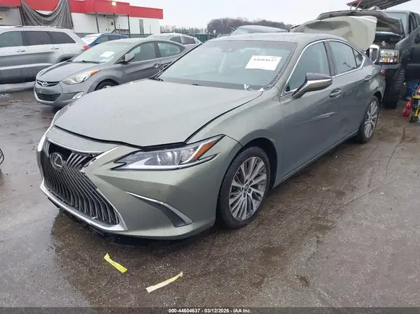 58ABZ1B12KU041126 2019 LEXUS ES - Image 2