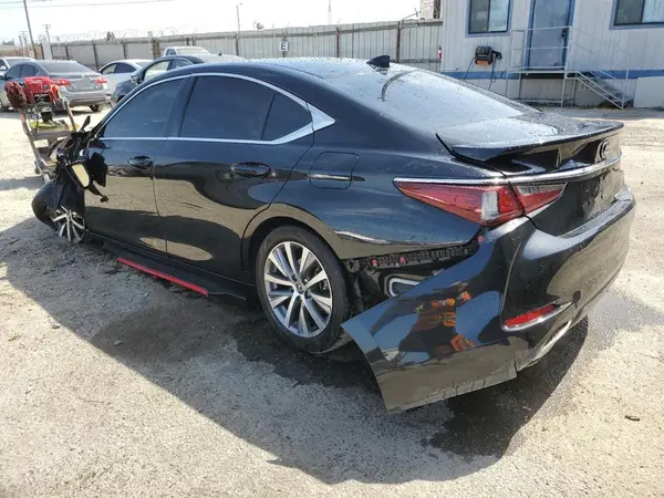 58ABZ1B12KU045466 2019 LEXUS ES - Image 2