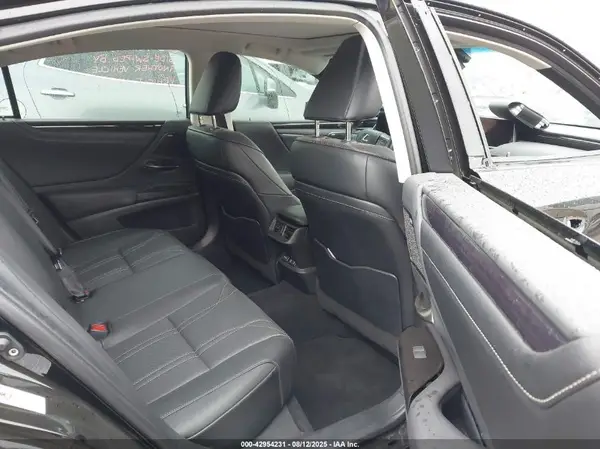 58ABZ1B12KU047038 2019 LEXUS ES - Image 8
