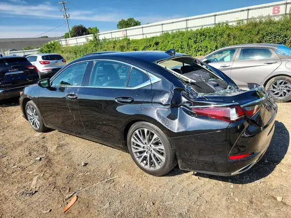 58ABZ1B13KU013738 2019 LEXUS ES - Image 2