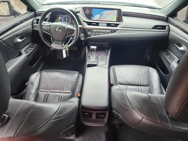 58ABZ1B13KU020415 2019 LEXUS ES - Image 8