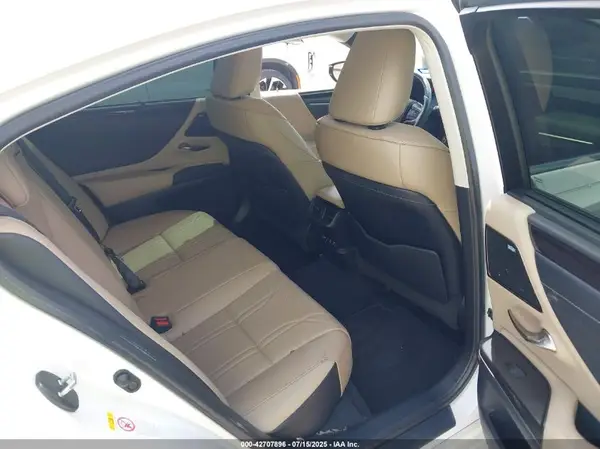 58ABZ1B13KU024349 2019 LEXUS ES - Image 8