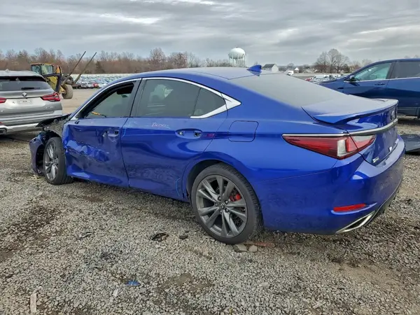 58ABZ1B13KU025405 2019 LEXUS ES - Image 2