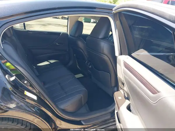 58ABZ1B13KU025825 2019 LEXUS ES - Image 8