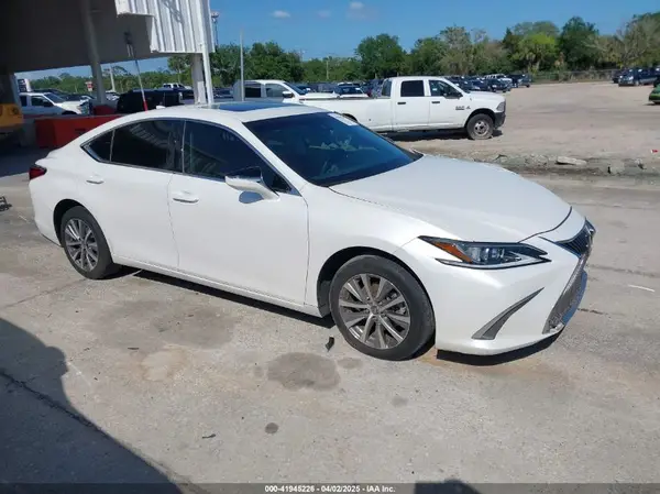 58ABZ1B13KU027719 2019 LEXUS ES - Image 1