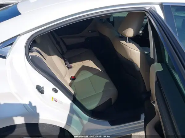 58ABZ1B13KU027719 2019 LEXUS ES - Image 8