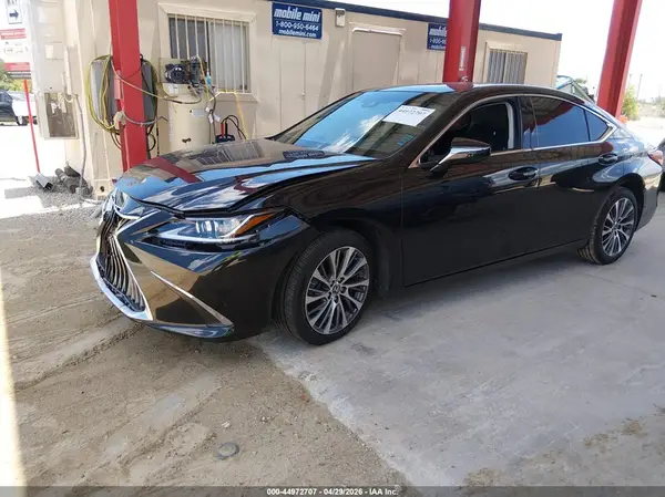58ABZ1B13KU034878 2019 LEXUS ES - Image 2