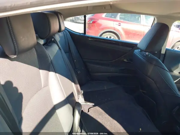58ABZ1B13KU044469 2019 LEXUS ES - Image 8