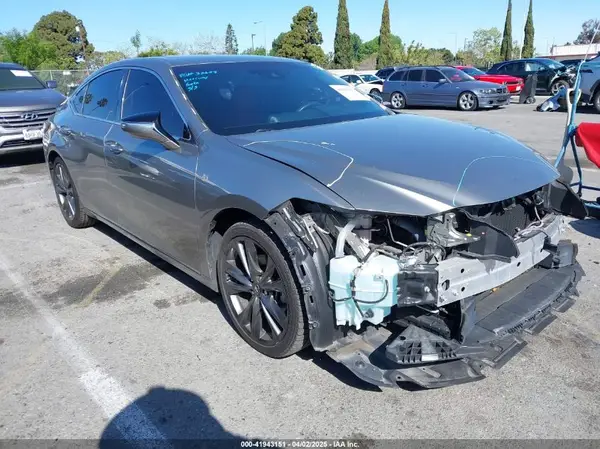 58ABZ1B13KU046187 2019 LEXUS ES - Image 1