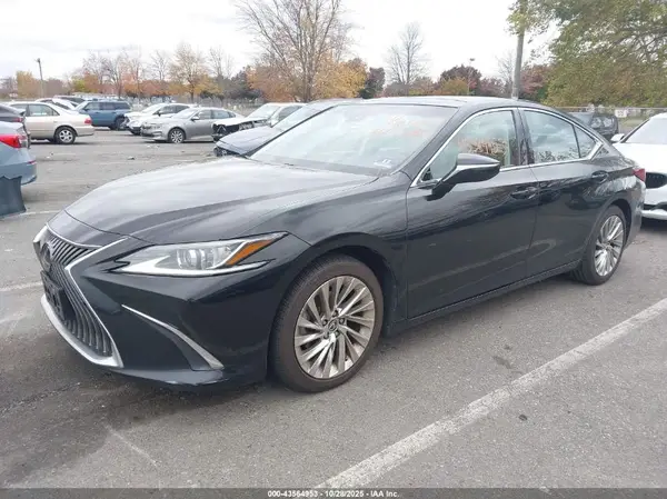 58ABZ1B13KU046657 2019 LEXUS ES - Image 2