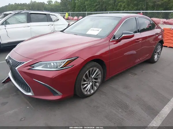 58ABZ1B14KU002182 2019 LEXUS ES - Image 2