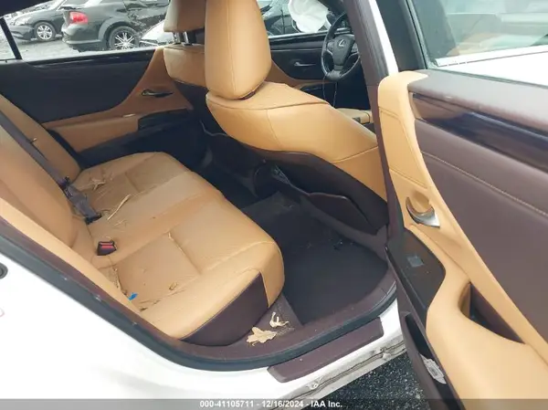 58ABZ1B14KU004840 2019 LEXUS ES - Image 8