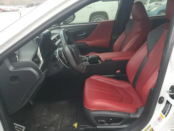 2019 LEXUS ES auction photo 7