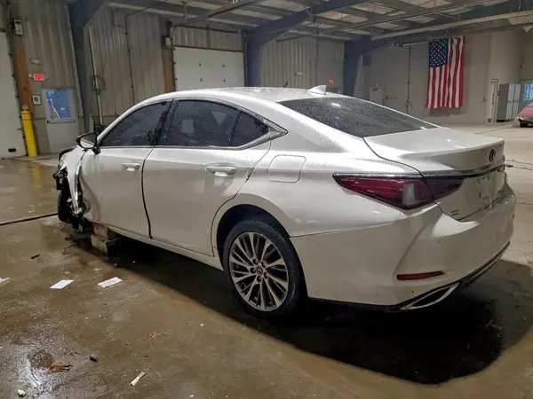 58ABZ1B14KU010928 2019 LEXUS ES - Image 2