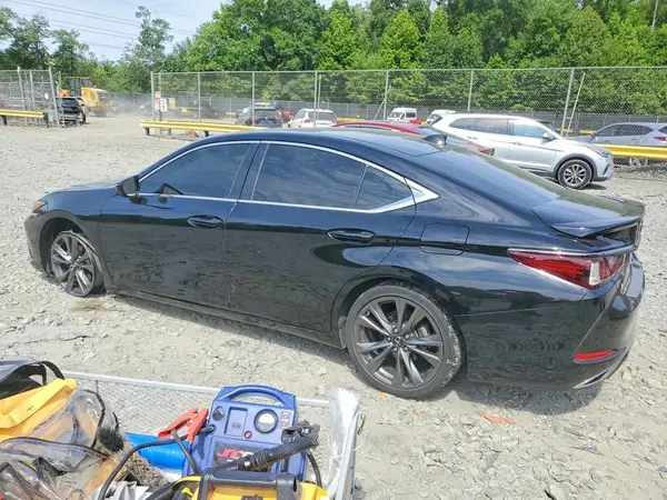 58ABZ1B14KU014414 2019 LEXUS ES - Image 2