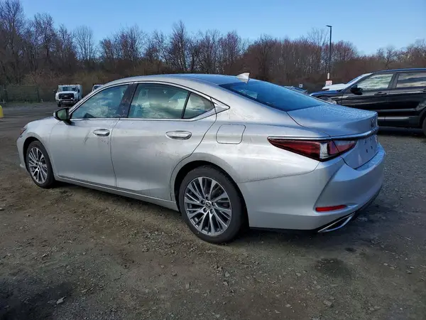 58ABZ1B14KU018804 2019 LEXUS ES - Image 2