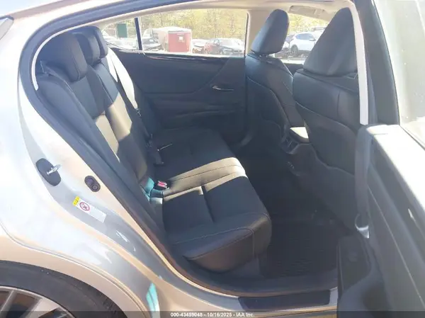 58ABZ1B14KU020147 2019 LEXUS ES - Image 8