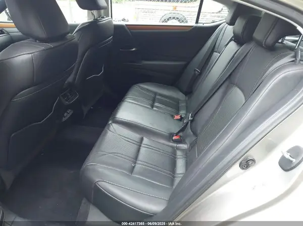 58ABZ1B14KU025851 2019 LEXUS ES - Image 8