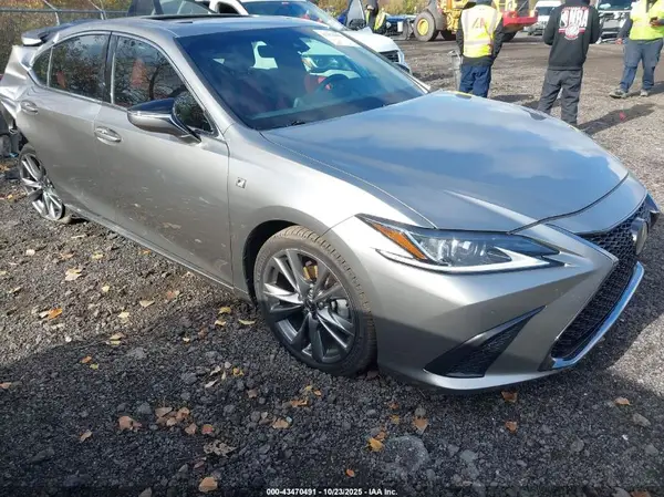 58ABZ1B14KU026191 2019 LEXUS ES - Image 1