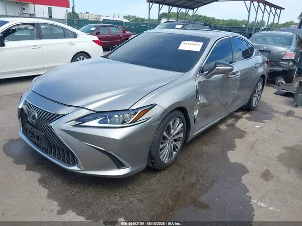 58ABZ1B14KU027387 2019 LEXUS ES - Image 2