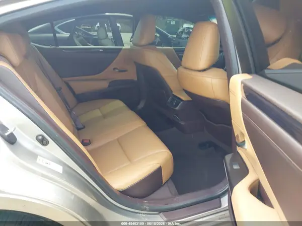 58ABZ1B14KU027387 2019 LEXUS ES - Image 8