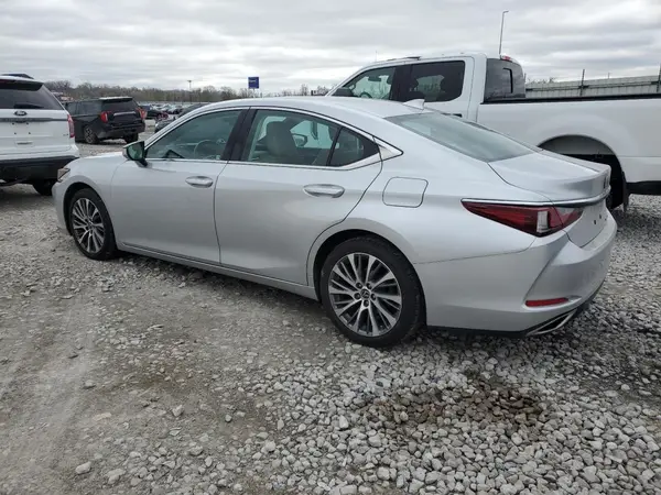 58ABZ1B14KU027566 2019 LEXUS ES - Image 2