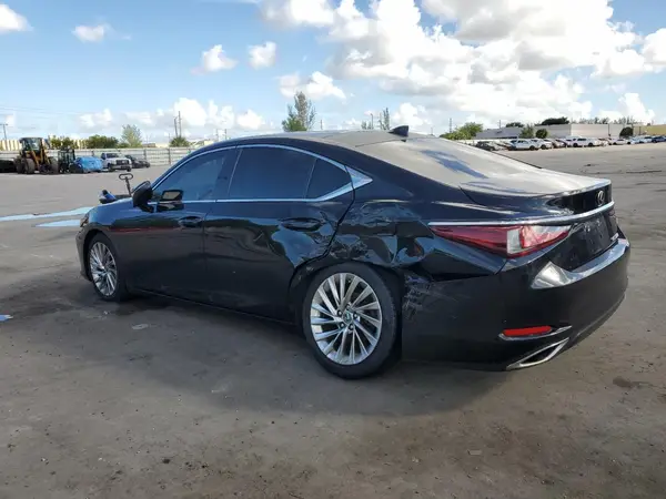 58ABZ1B14KU027745 2019 LEXUS ES - Image 2