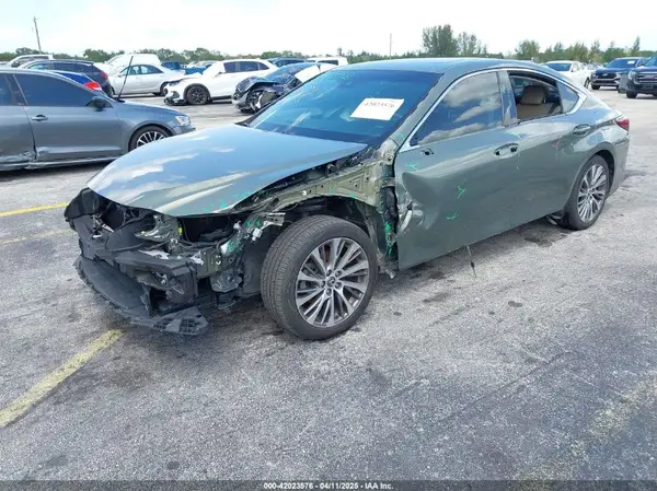 58ABZ1B14KU030421 2019 LEXUS ES - Image 2