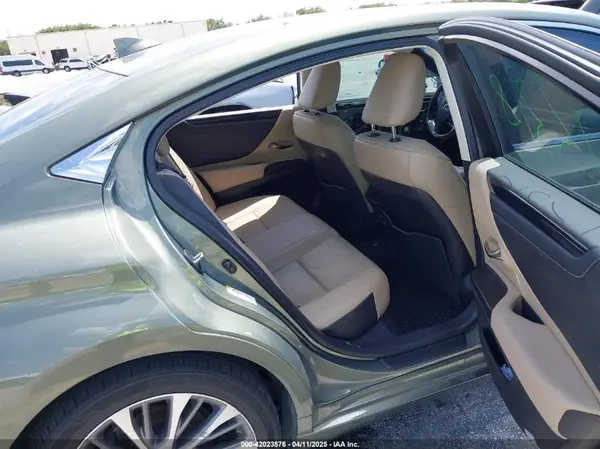 58ABZ1B14KU030421 2019 LEXUS ES - Image 8