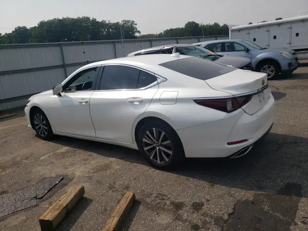 58ABZ1B14KU030838 2019 LEXUS ES - Image 2