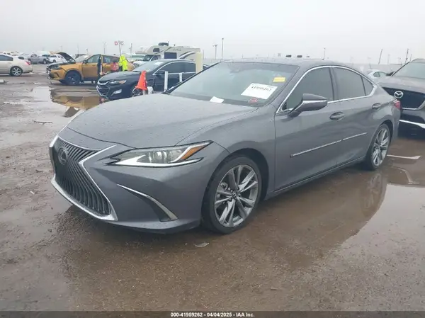 58ABZ1B14KU035778 2019 LEXUS ES - Image 2