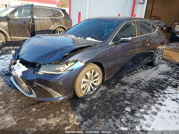 58ABZ1B14KU037207 2019 LEXUS ES - Image 2