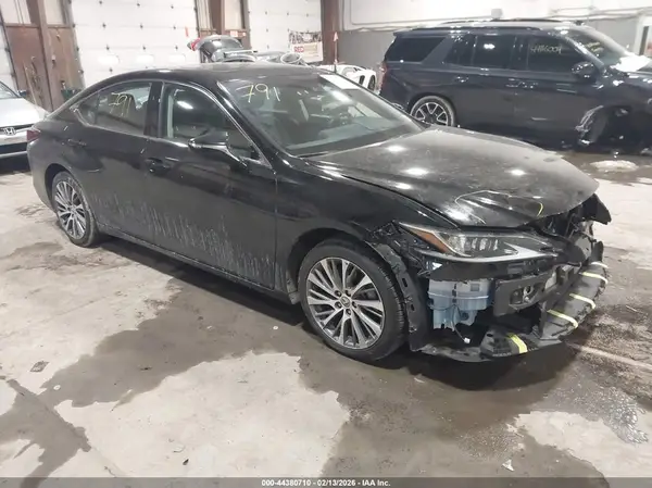 58ABZ1B14KU050961 2019 LEXUS ES - Image 1