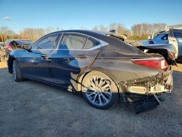 58ABZ1B15KU002272 2019 LEXUS ES - Image 2