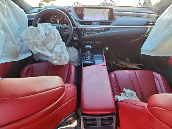 58ABZ1B15KU007763 2019 LEXUS ES - Image 8