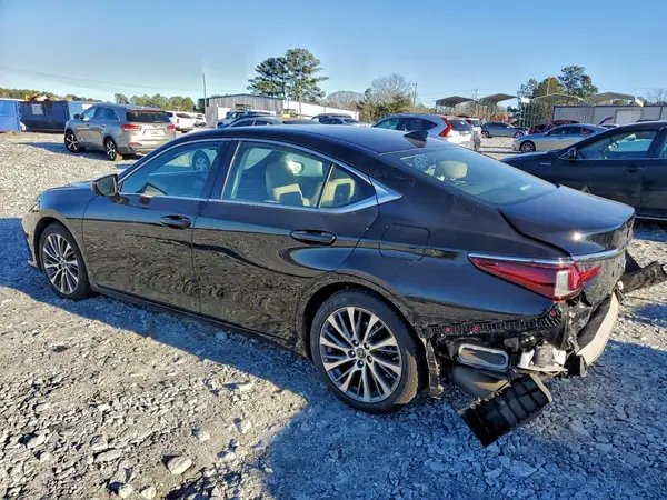 58ABZ1B15KU010324 2019 LEXUS ES - Image 2