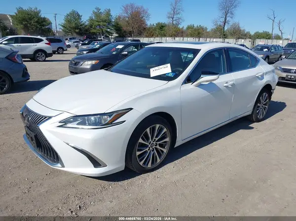 58ABZ1B15KU011523 2019 LEXUS ES - Image 2