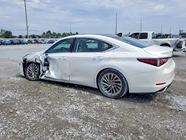 58ABZ1B15KU013322 2019 LEXUS ES - Image 2