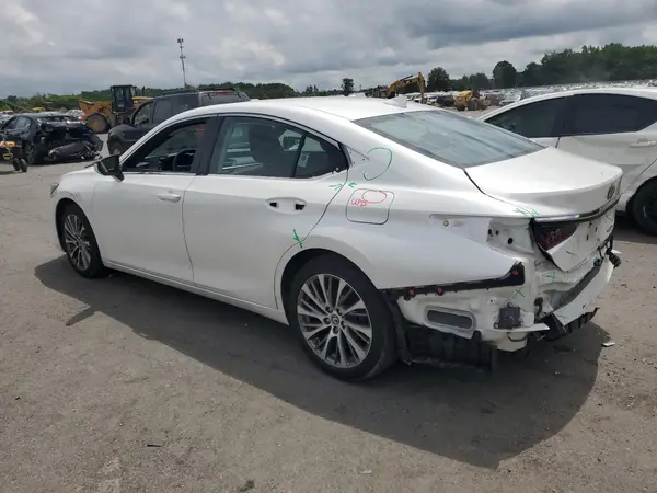 58ABZ1B15KU014194 2019 LEXUS ES - Image 2