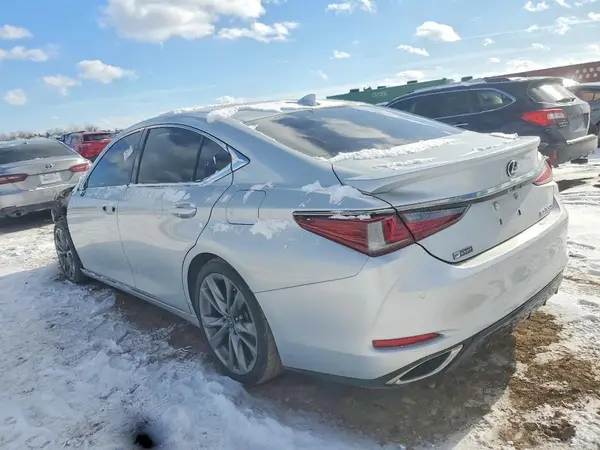 58ABZ1B15KU014566 2019 LEXUS ES - Image 2