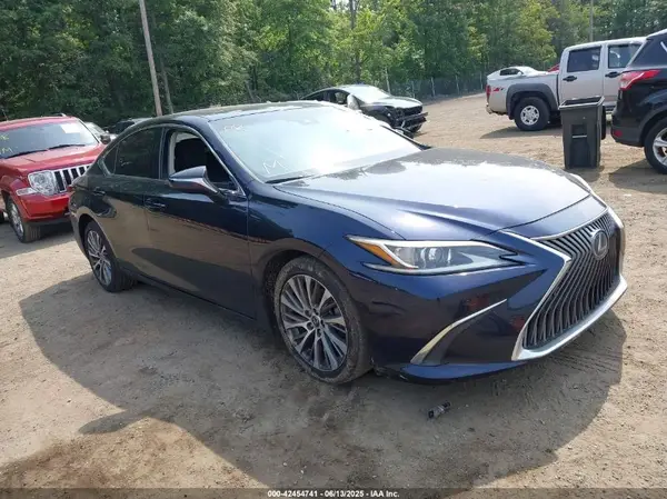 58ABZ1B15KU015331 2019 LEXUS ES - Image 1