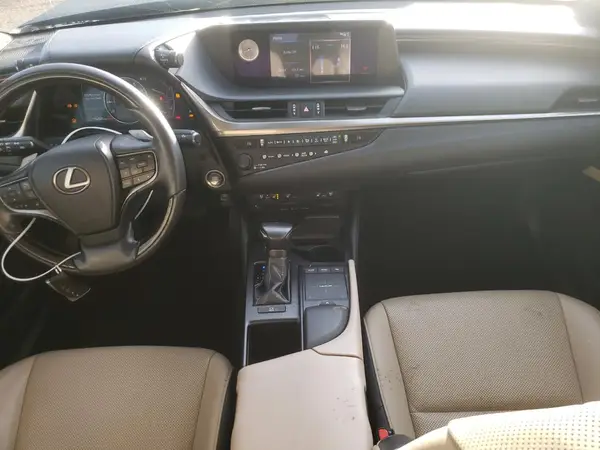 58ABZ1B15KU018696 2019 LEXUS ES - Image 8