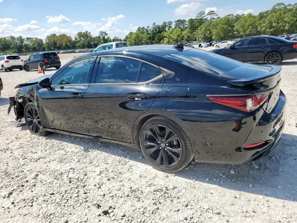 58ABZ1B15KU018827 2019 LEXUS ES - Image 2