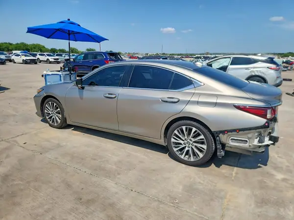 58ABZ1B15KU019167 2019 LEXUS ES - Image 2