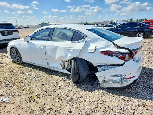 58ABZ1B15KU022750 2019 LEXUS ES - Image 2